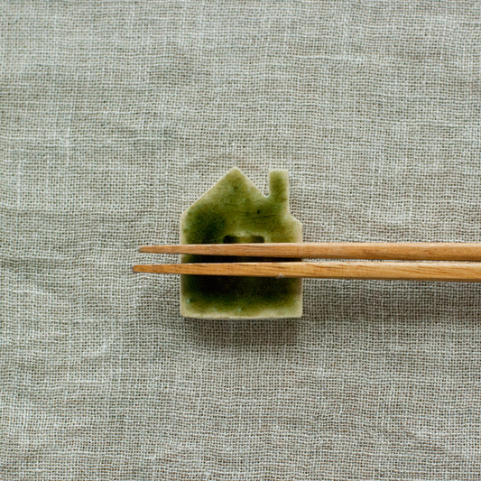 Studio M' Chopsticks rest house
