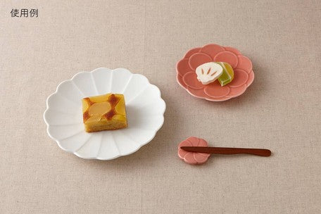 Amur adonis flower plate Oda Pottery