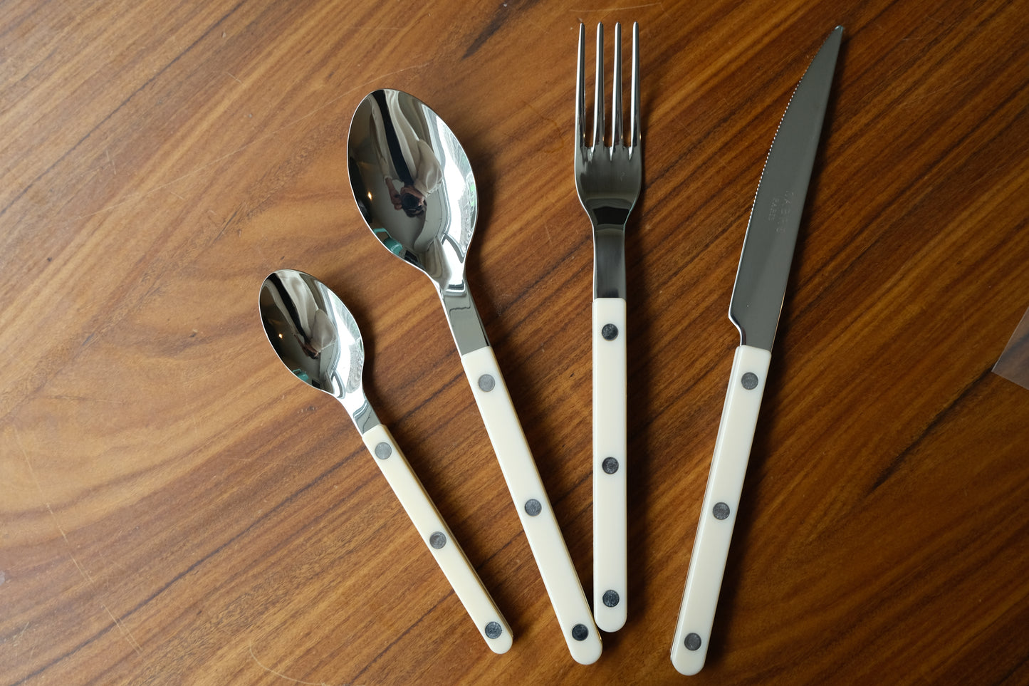 Bistrot Solid Ivory Flatware