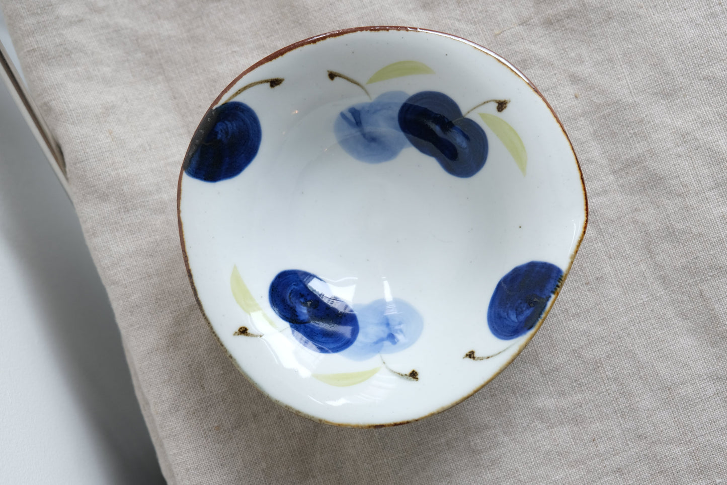 Green Apple Large Bowl Hasami ware