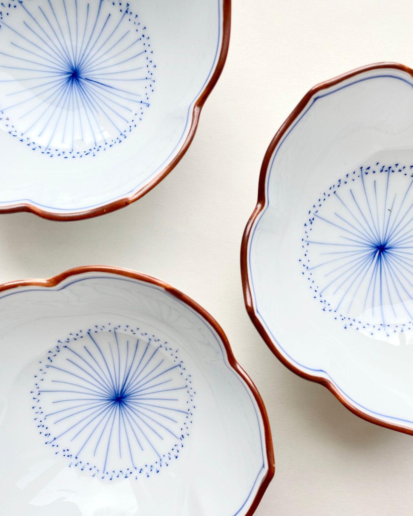 Hand-painted Bellflower Plate & Bowl Hasami Ware